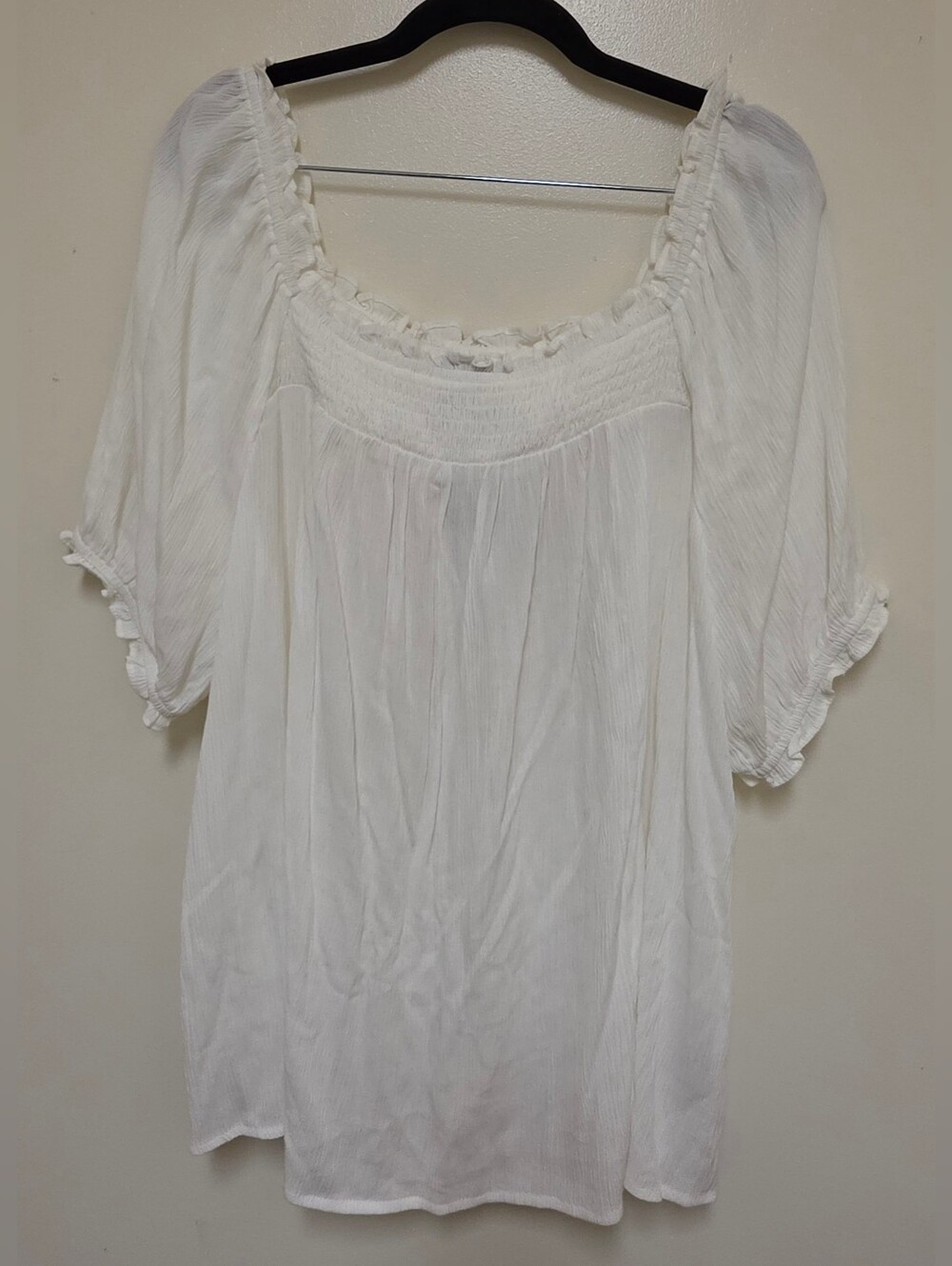 Torrid Washable Gauze Smocked Yoke Top Size 2X Color Cloud Dancer (White) NWT